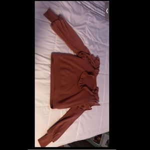 longed sleeve crewneck